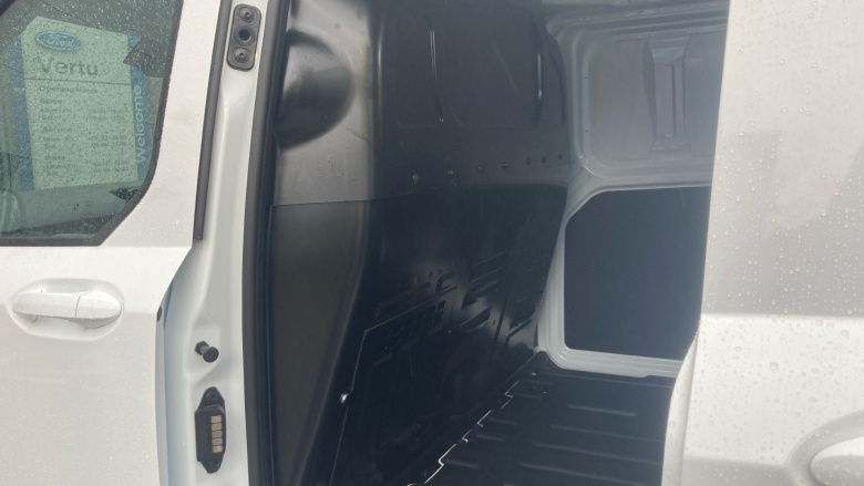 Ford Transit Courier E-Transit Courier 100kW 43kWh Limited Van Auto